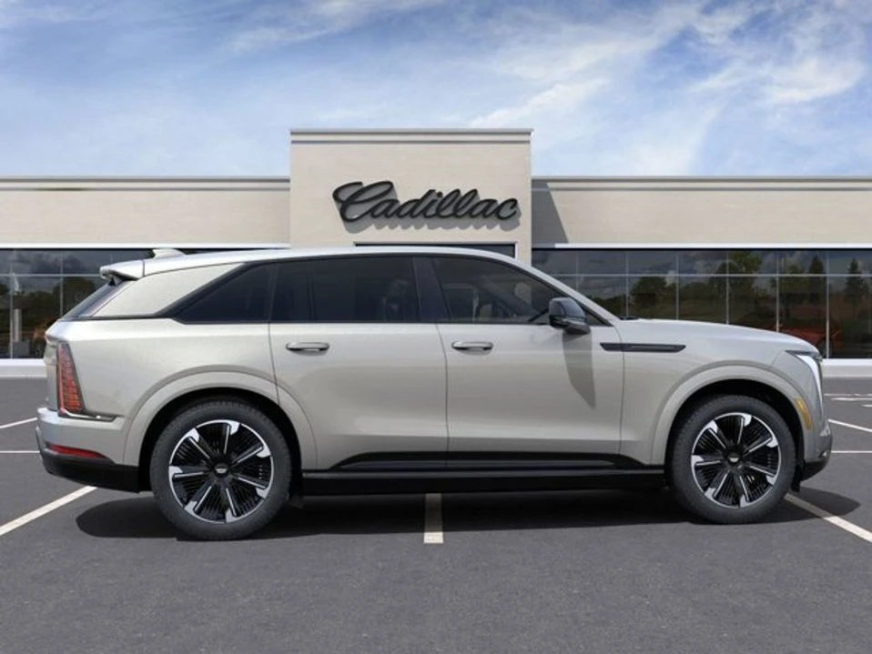 2025 Cadillac Escalade IQ - Image 5 of 10