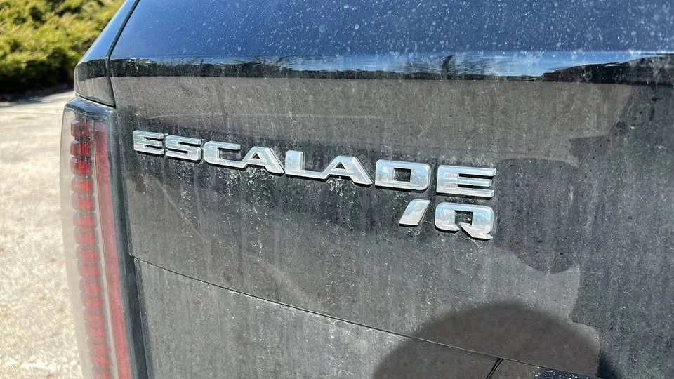 2025 Cadillac Escalade IQ - Image 15 of 20