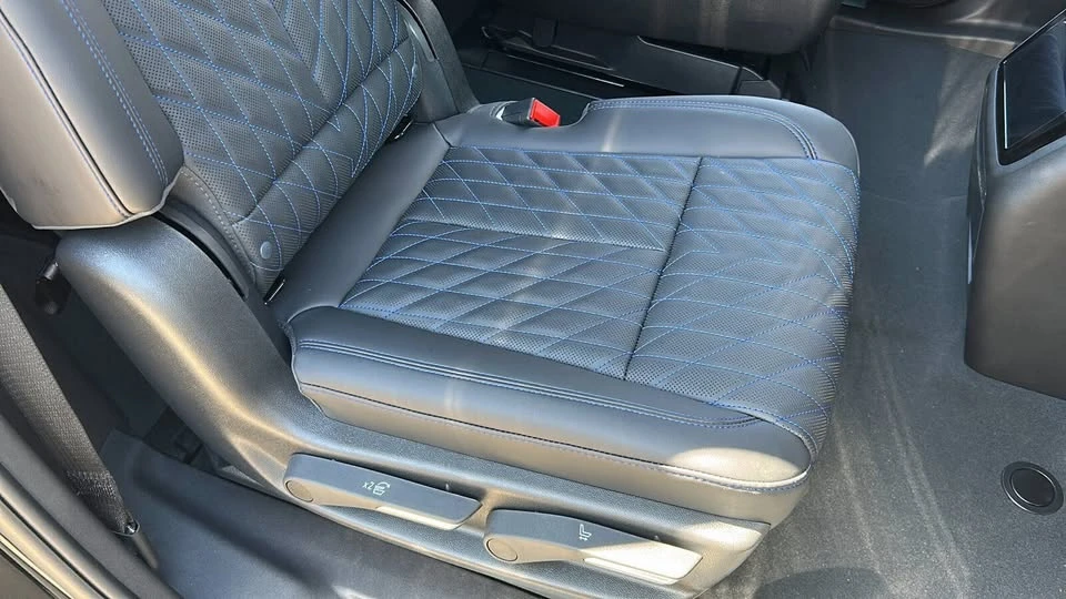 2025 Cadillac Escalade IQ - Image 13 of 20