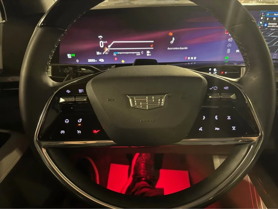 2025 Cadillac Escalade IQ - Image 15 of 17