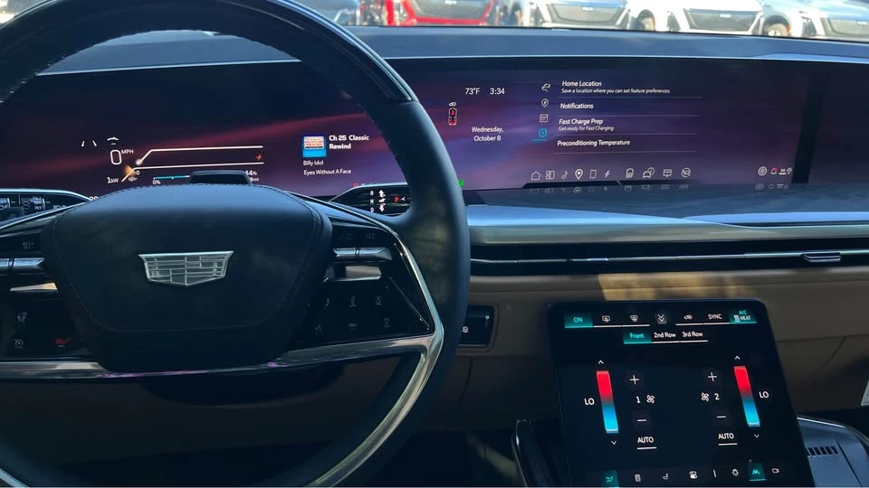 2025 Cadillac Escalade IQ - Image 3 of 7