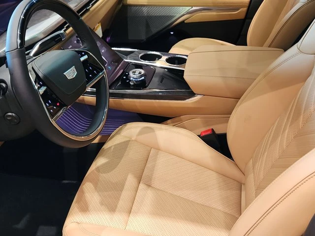 2025 Cadillac Escalade IQ - Image 6 of 17
