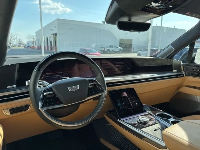 2025 Cadillac Escalade IQ - Image 4 of 18