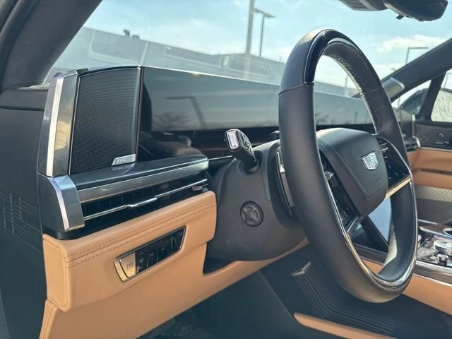 2025 Cadillac Escalade IQ - Image 16 of 18