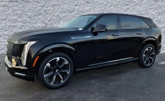 2025 Cadillac Escalade IQ - Image 3 of 19