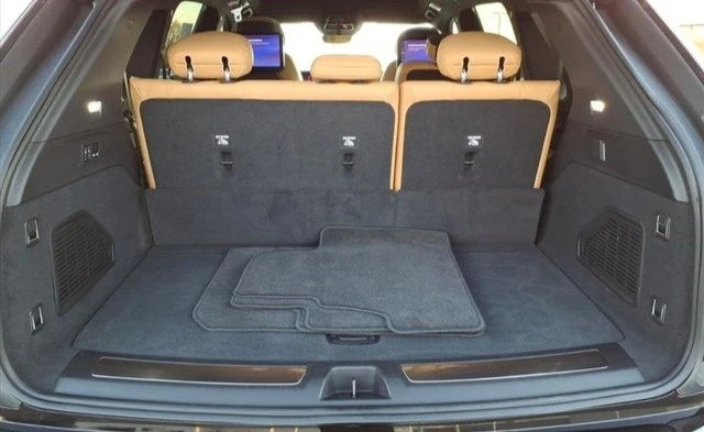 2025 Cadillac Escalade IQ - Image 18 of 19
