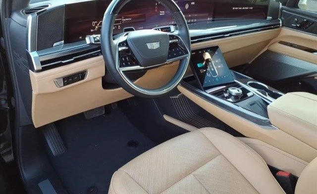 2025 Cadillac Escalade IQ - Image 8 of 19