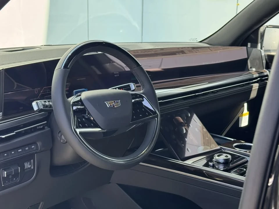 2025 Cadillac Escalade 5th Gen - Image 7 of 20