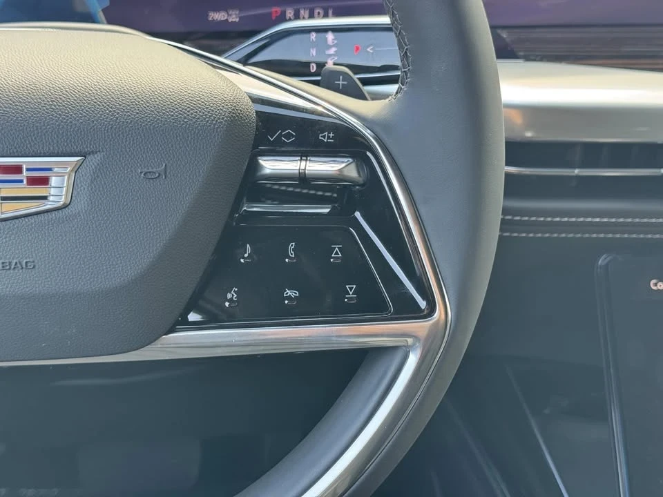 2025 Cadillac Escalade 5th Gen - Image 9 of 20