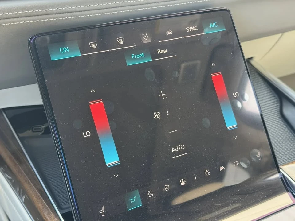 2025 Cadillac Escalade 5th Gen - Image 13 of 20