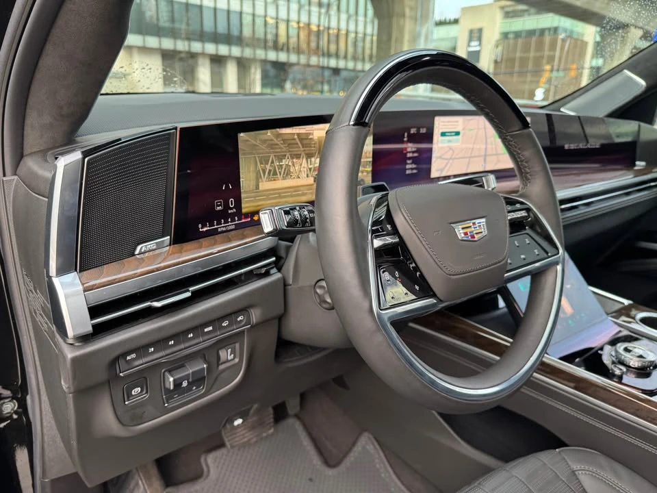 2025 Cadillac Escalade 5th Gen - Image 7 of 18
