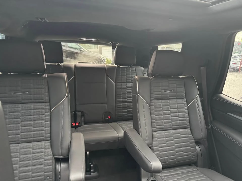 2025 Cadillac Escalade 5th Gen - Image 12 of 18