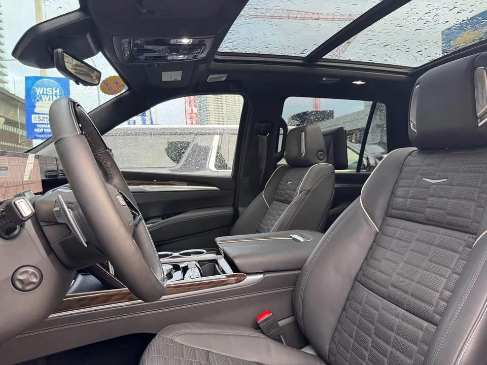 2025 Cadillac Escalade 5th Gen - Image 10 of 18