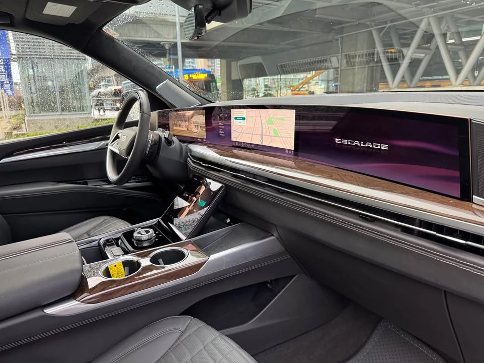 2025 Cadillac Escalade 5th Gen - Image 2 of 18