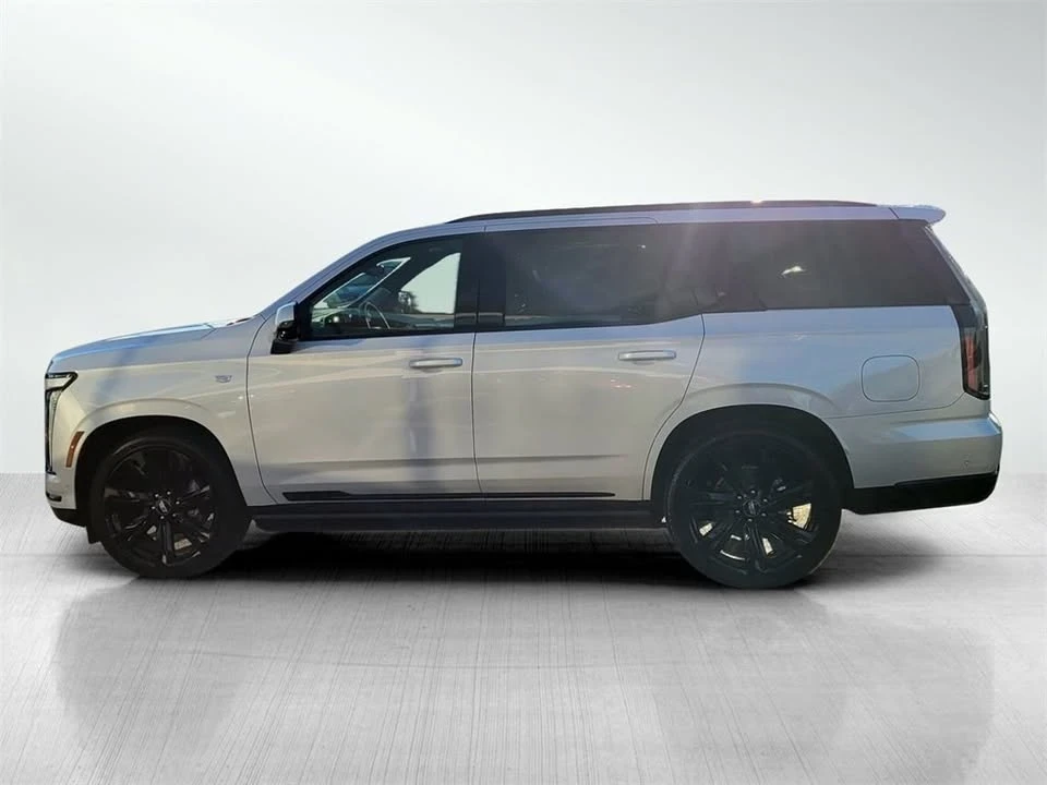 2025 Cadillac Escalade 5th Gen - Image 5 of 17