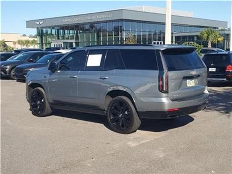 2025 Cadillac Escalade 5th Gen - Image 19 of 20