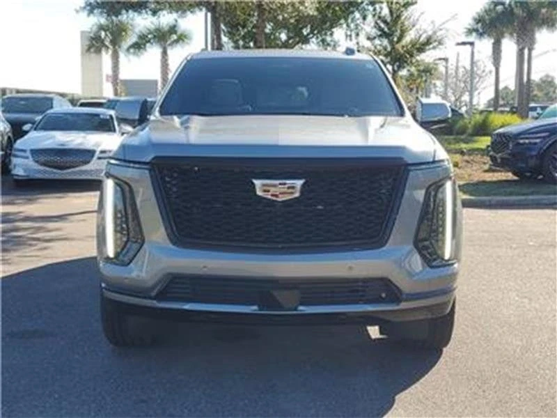 2025 Cadillac Escalade 5th Gen - Image 14 of 20