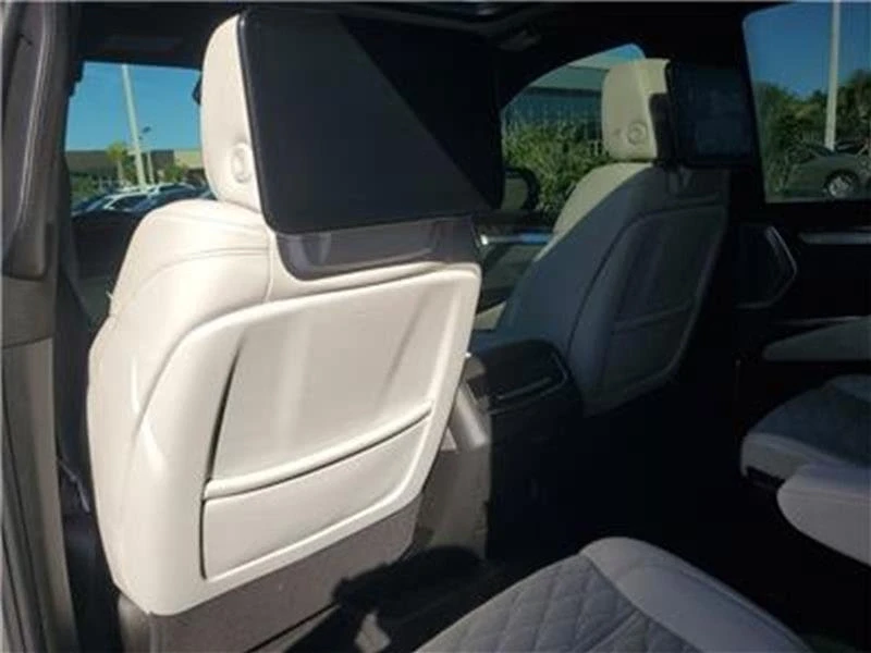 2025 Cadillac Escalade 5th Gen - Image 5 of 20