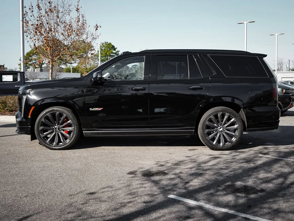 2025 Cadillac Escalade-V 5th Gen - Image 4 of 19