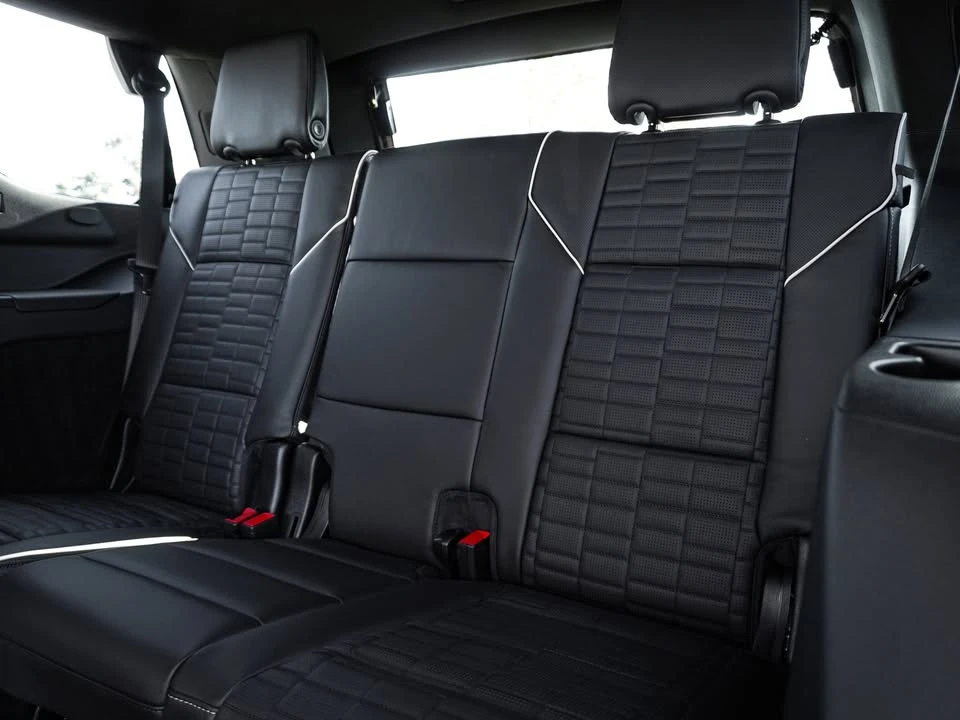 2025 Cadillac Escalade-V 5th Gen - Image 17 of 19