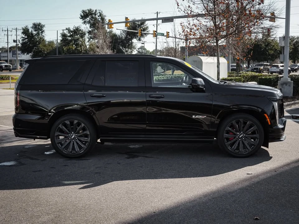 2025 Cadillac Escalade-V 5th Gen - Image 7 of 19