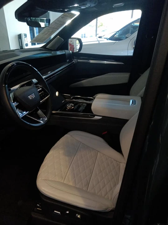 2025 Cadillac Escalade-V 5th Gen - Image 8 of 12