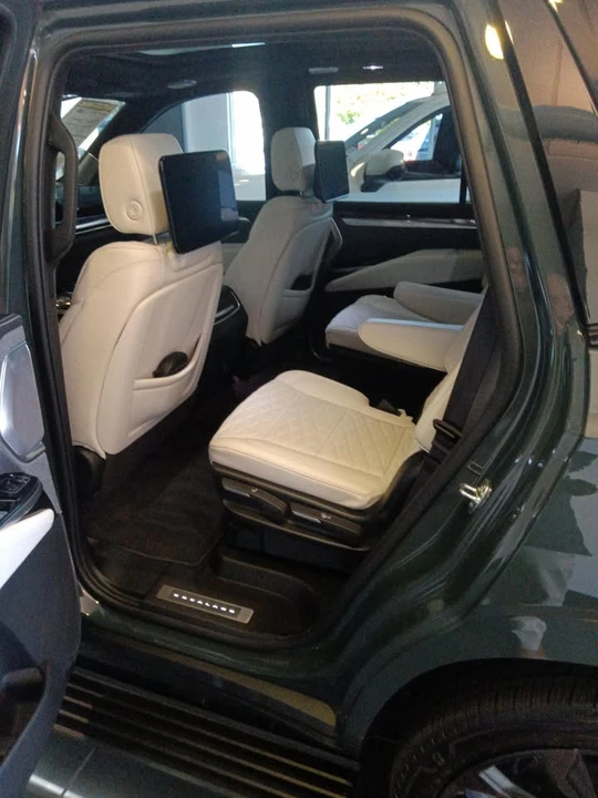2025 Cadillac Escalade-V 5th Gen - Image 10 of 12