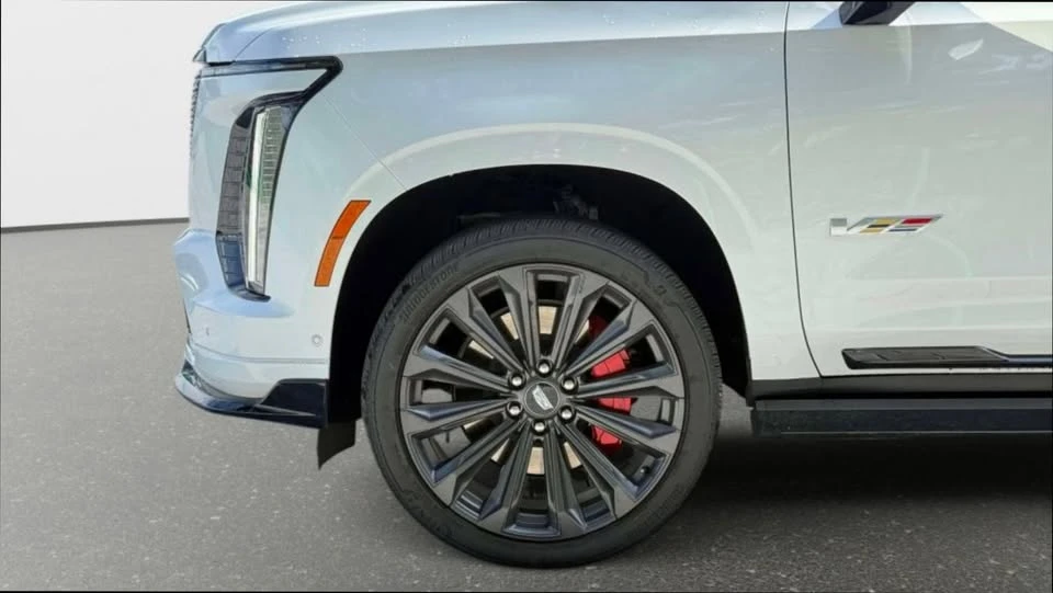 2025 Cadillac Escalade-V 5th Gen - Image 11 of 19