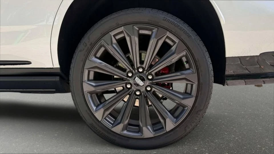 2025 Cadillac Escalade-V 5th Gen - Image 15 of 19