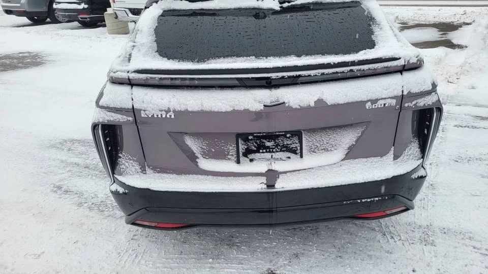 2025 Cadillac Lyriq - Image 4 of 18