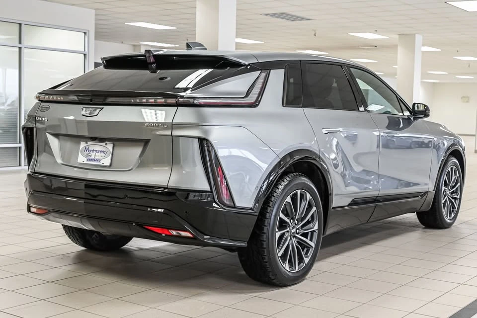 2025 Cadillac Lyriq - Image 4 of 12