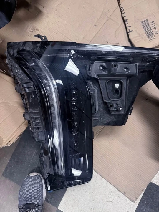 2025 Parts & Memorabilia Bodywork - Image 2 of 3