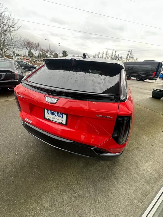 2025 Cadillac Optiq - Image 10 of 10