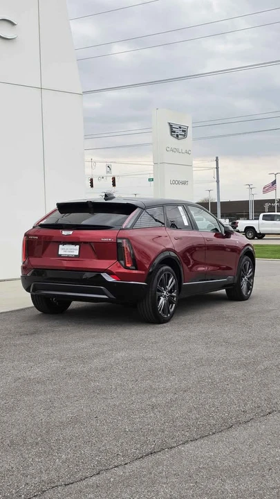 2025 Cadillac Optiq - Image 17 of 20