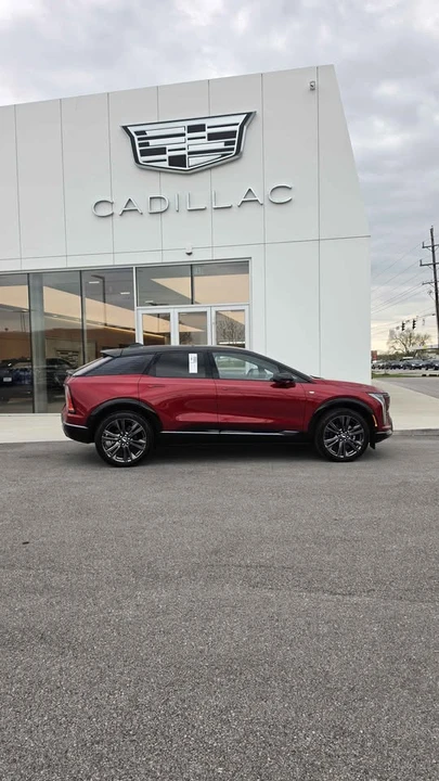 2025 Cadillac Optiq - Image 12 of 20