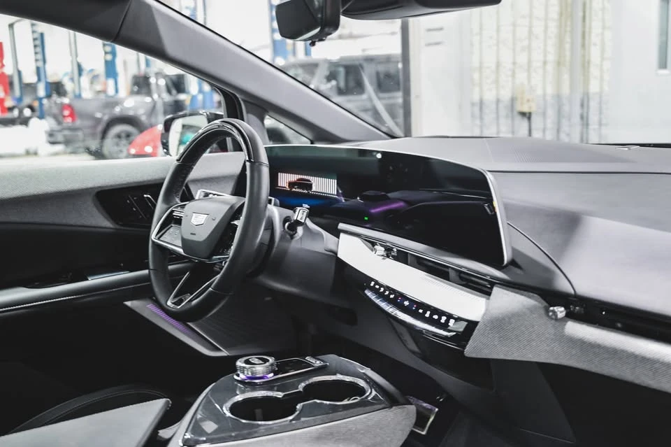 2025 Cadillac Optiq - Image 20 of 20