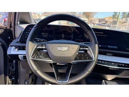 2025 Cadillac Optiq - Image 8 of 9