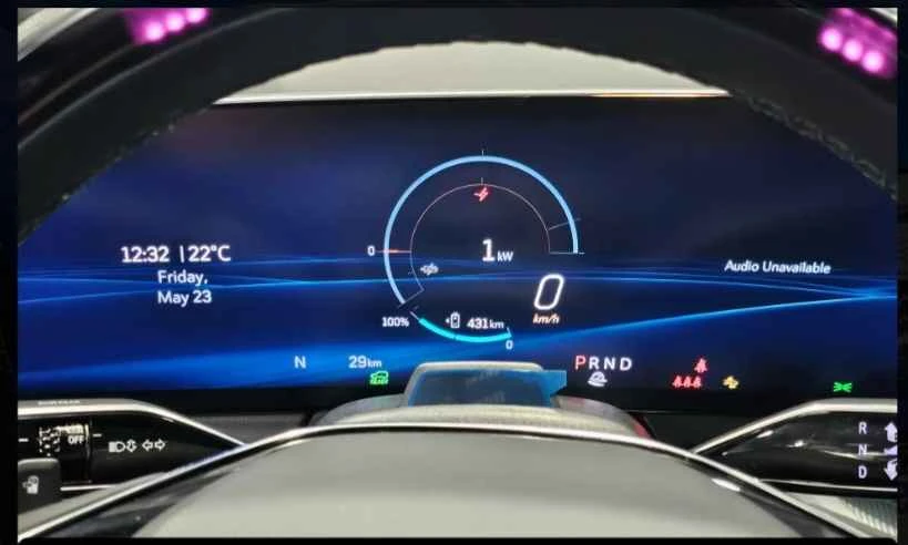 2025 Cadillac Optiq - Image 14 of 19