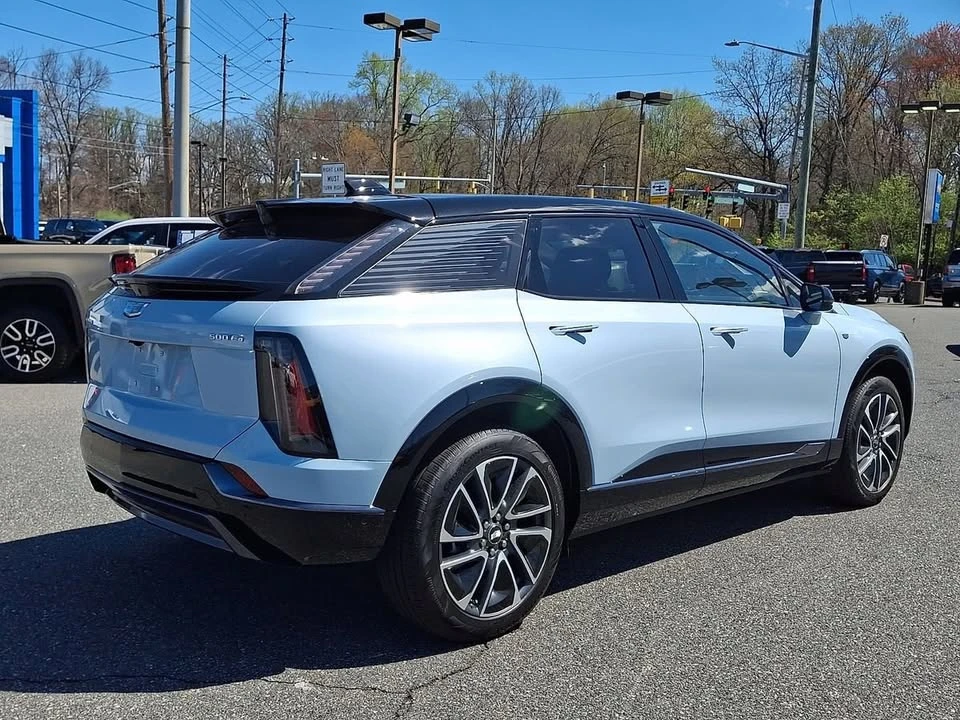 2025 Cadillac Optiq - Image 6 of 20