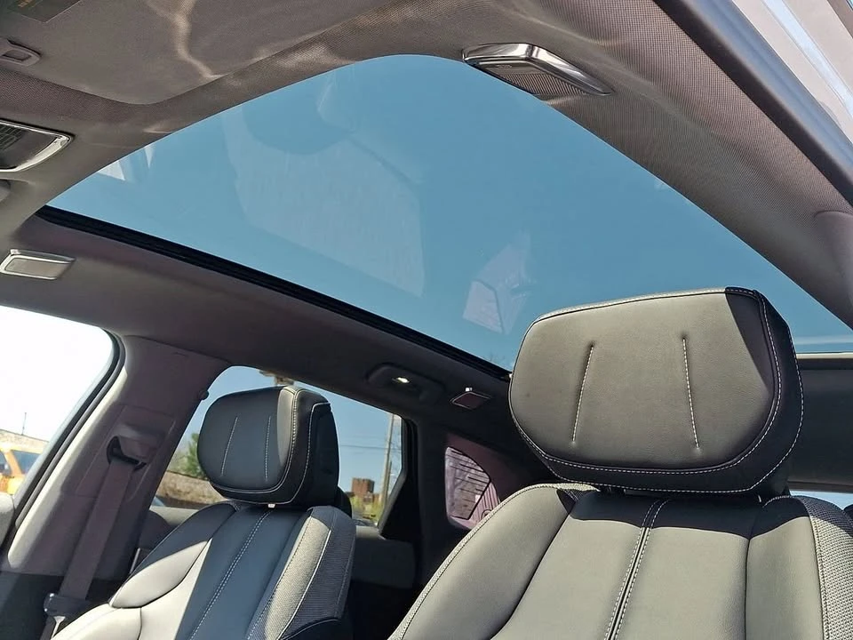 2025 Cadillac Optiq - Image 14 of 20