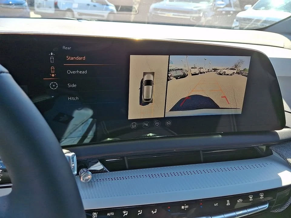 2025 Cadillac Optiq - Image 19 of 20