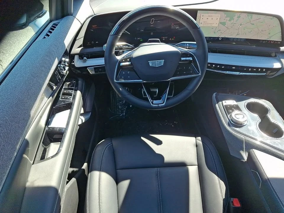 2025 Cadillac Optiq - Image 11 of 20