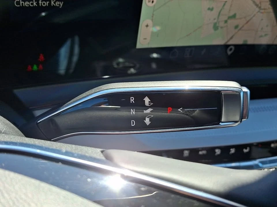2025 Cadillac Optiq - Image 15 of 20