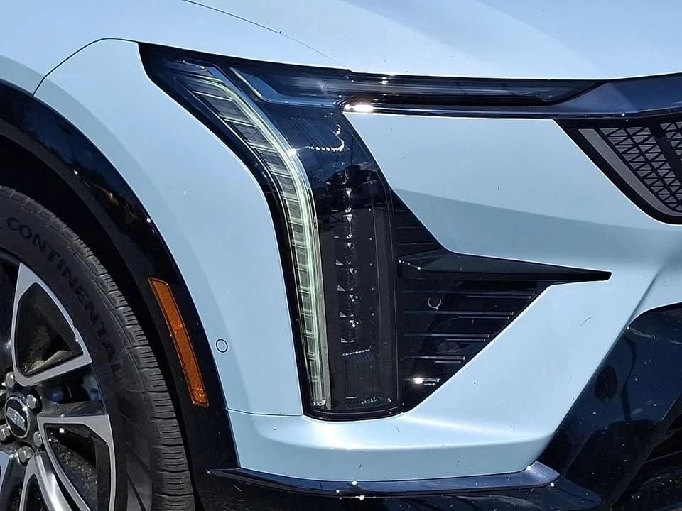 2025 Cadillac Optiq - Image 9 of 20