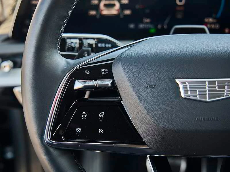 2025 Cadillac Optiq - Image 14 of 18