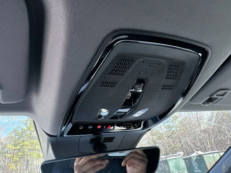 2025 Cadillac Optiq - Image 18 of 20