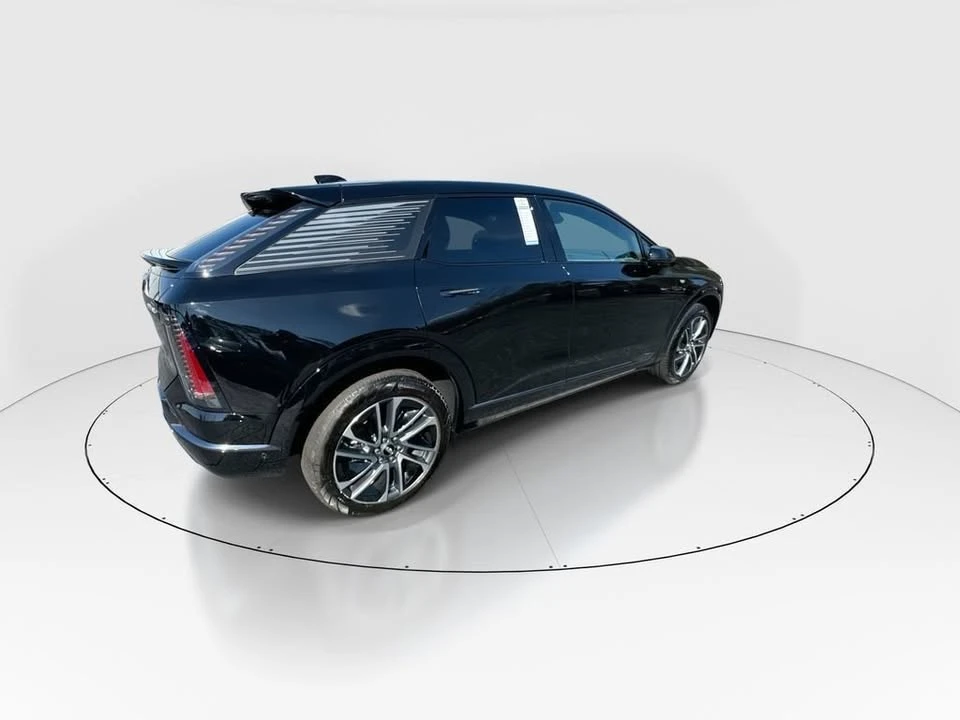2025 Cadillac Optiq - Image 8 of 20