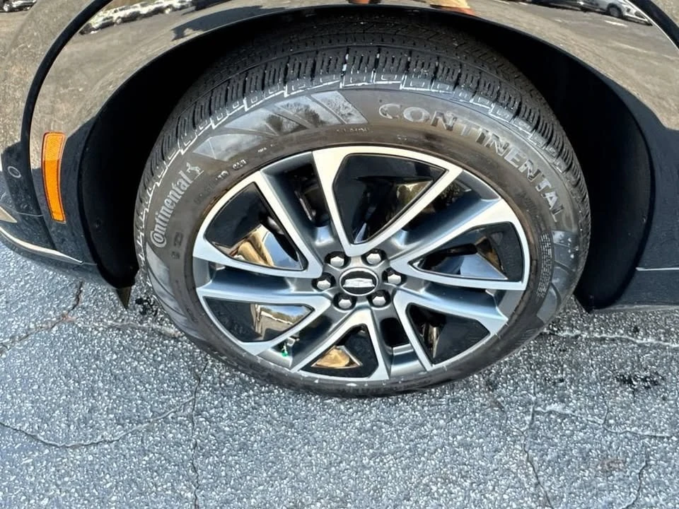 2025 Cadillac Optiq - Image 12 of 20