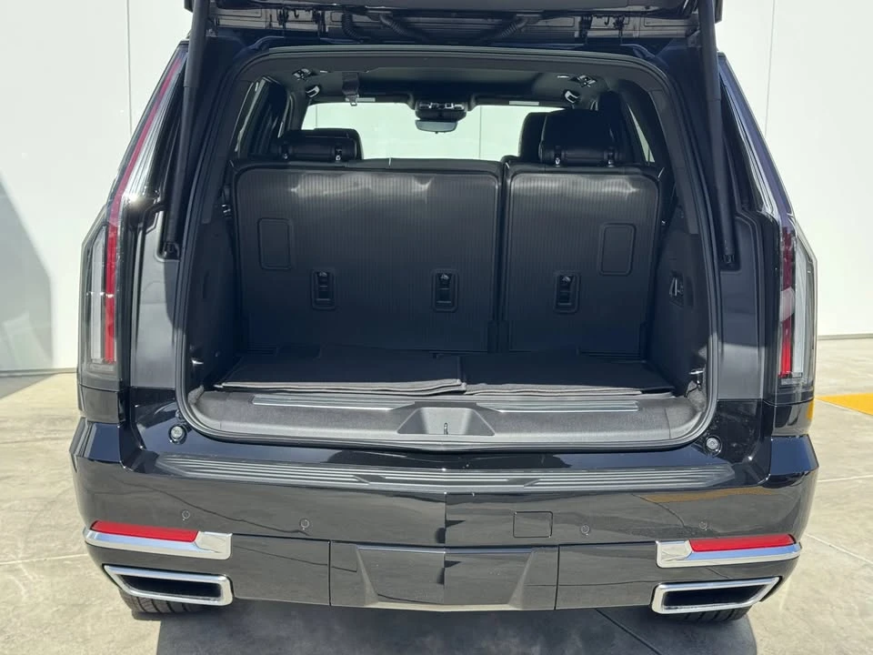 2025 Cadillac Escalade 5th Gen - Image 8 of 20