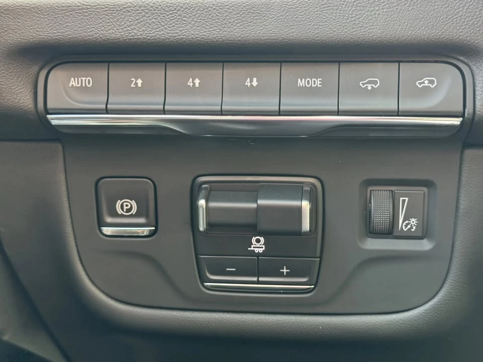 2025 Cadillac Escalade 5th Gen - Image 6 of 20